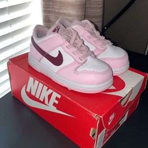 Nike dunk low TODDLER Valentine’s Day